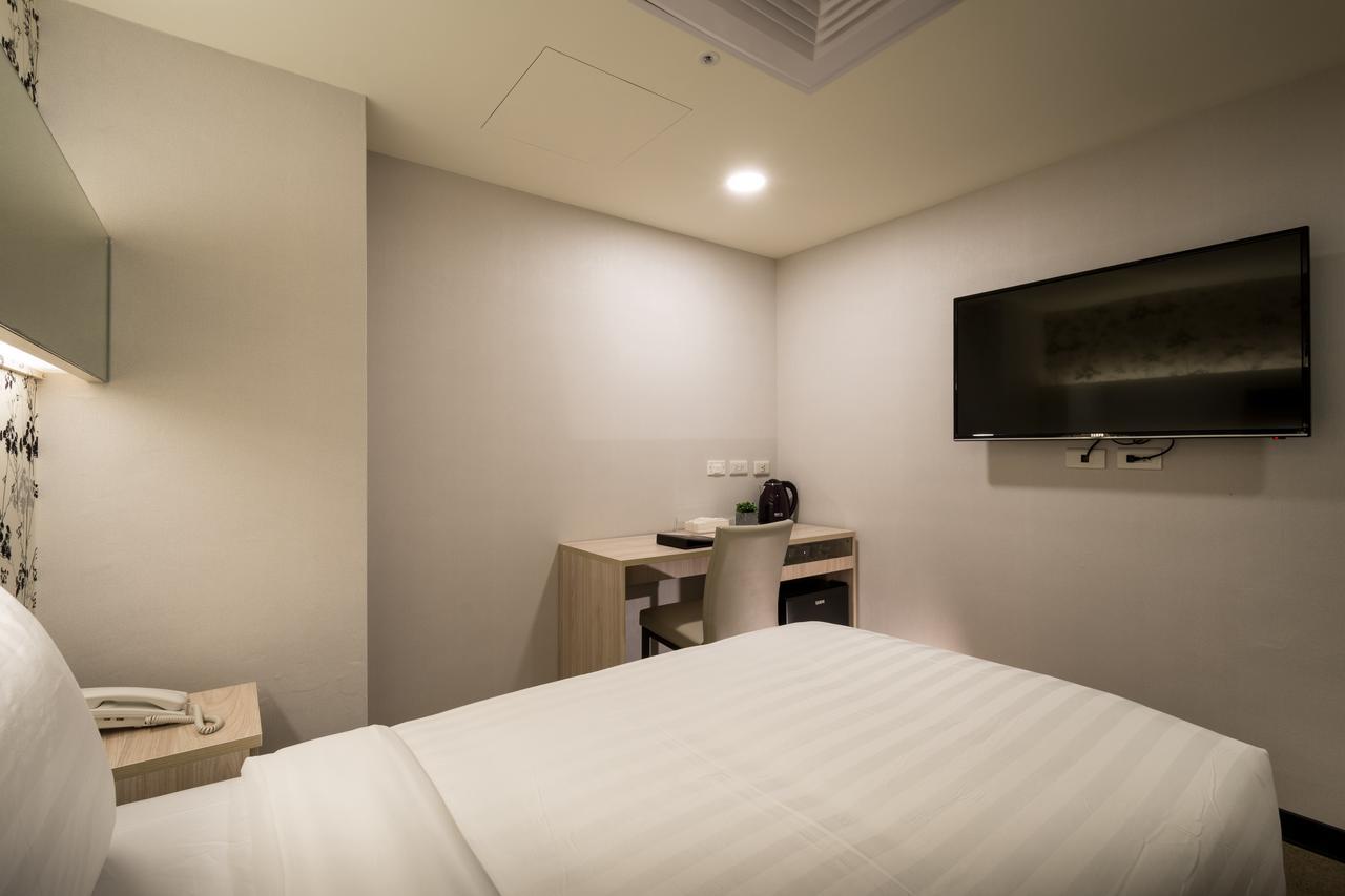 Urhome Hotel Тайбей Екстер'єр фото